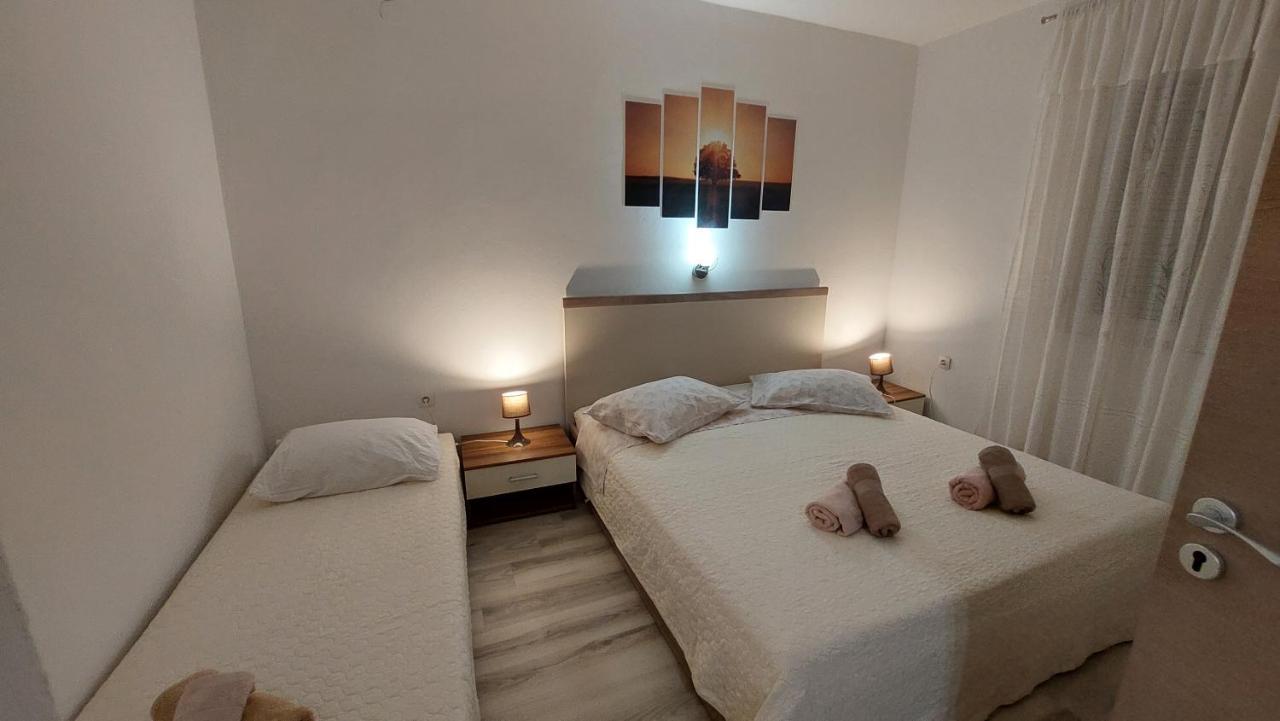Apartments Pletikosa Brodarica  Bagian luar foto